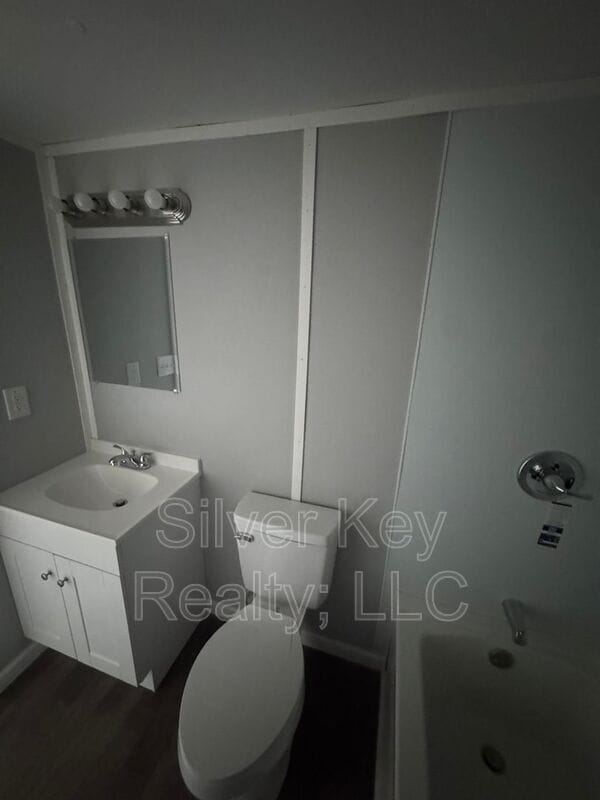 Building Photo - 3000 US-11