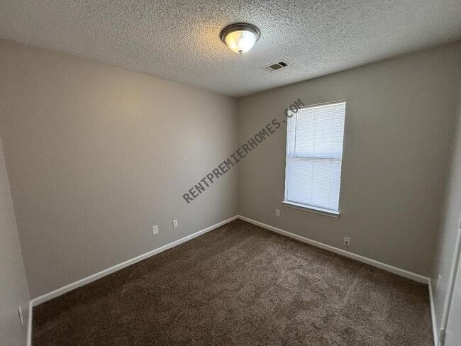 Building Photo - 2007 Cloverdale Rd