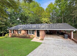 Building Photo - 1580 Bainbridge Ln