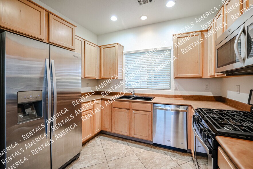 Building Photo - 22076 N 103rd Ln