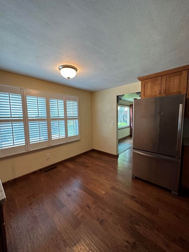 Building Photo - Nice! Duplex in Chesterfield!