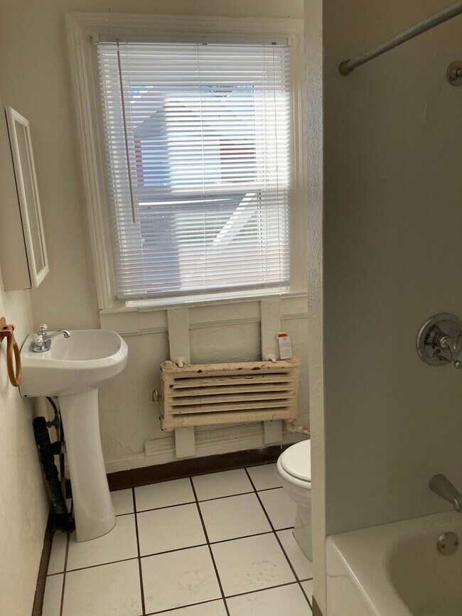 Bathroom - 939 N Ogden St
