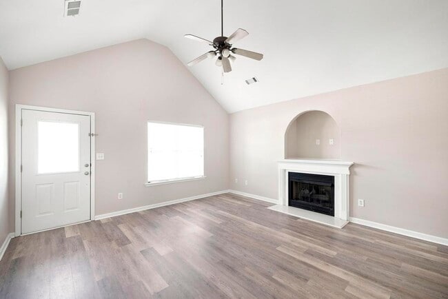 Building Photo - 104 Cello Ln