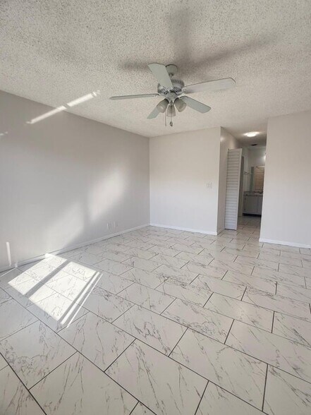 Building Photo - 5987 Forest Hill Blvd