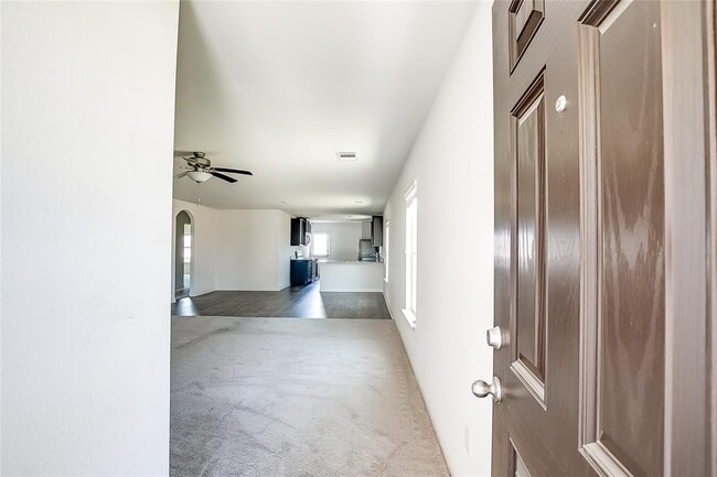 Building Photo - 18713 Quiet Range Dr