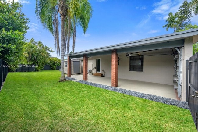 Building Photo - 5746 SW 53rd Terrace