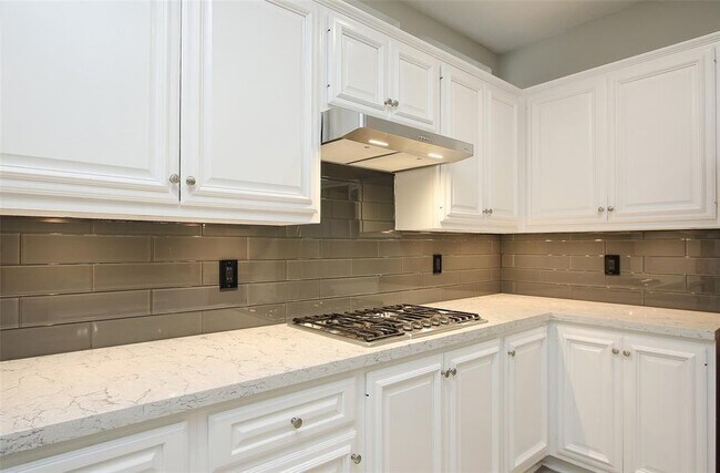 Building Photo - 98 N Cochrans Green Cir