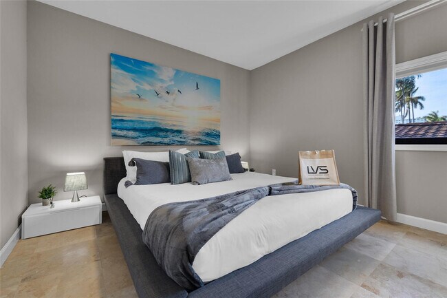 Building Photo - 616 Riviera Isle Dr