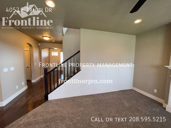 Building Photo - 4053 E Tahiti Dr