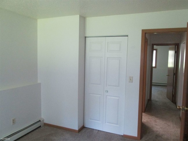Building Photo - 2 br, 1 bath Apartment - 525 Oxford St
