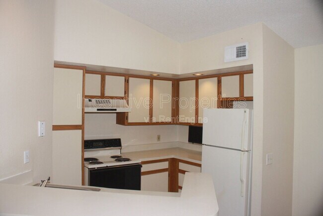 Building Photo - 4518 Commander Dr