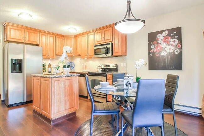 Building Photo - 1391 Gazdar Ct