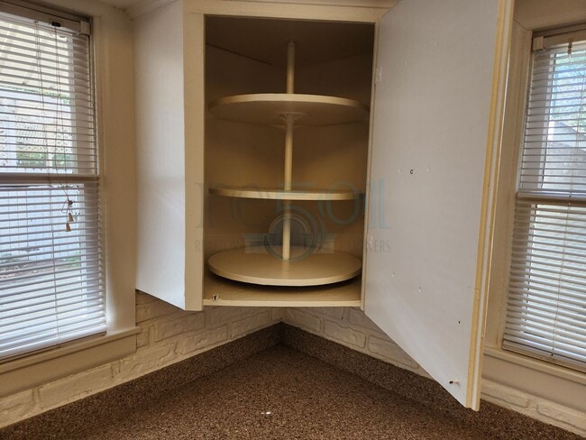 Building Photo - Forest Park School District!