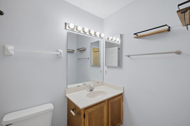 Building Photo - 200 Sandestin Ln