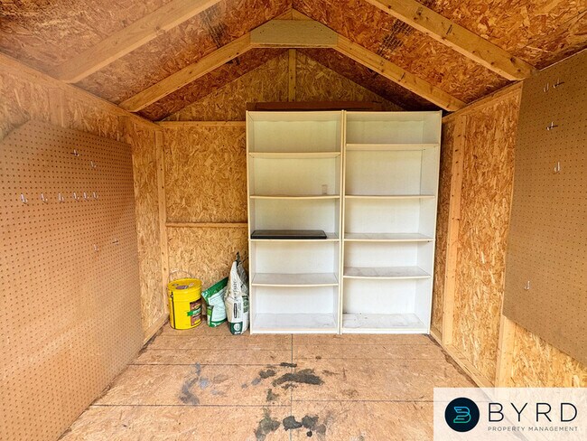 Building Photo - 112 Monath Rd