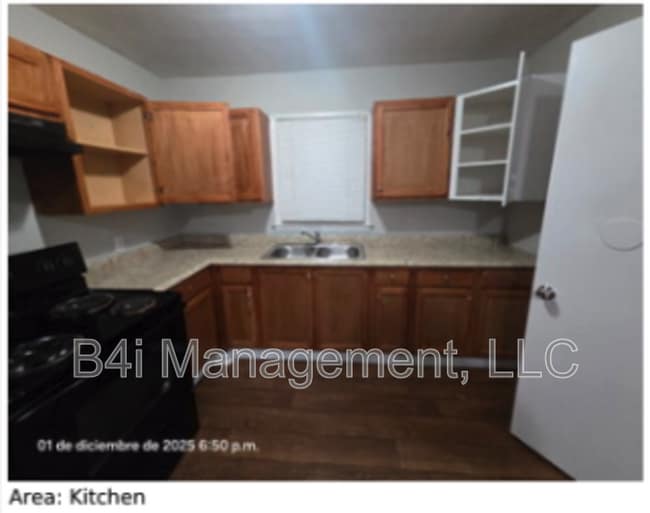 Building Photo - 4569 Mitchell St