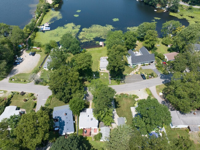 Building Photo - 285 Deepwood Dr