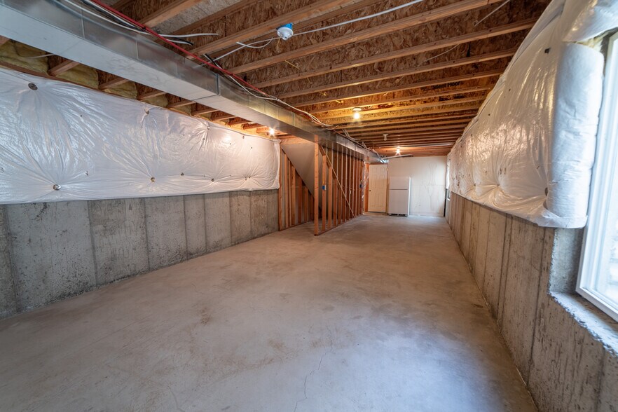 Building Photo - 363 S 1100 E