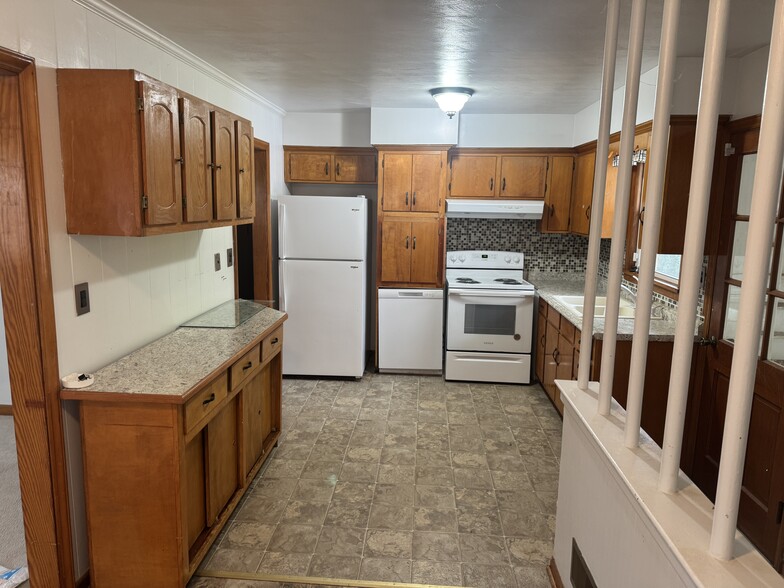 Building Photo - 1407 Longview Ave