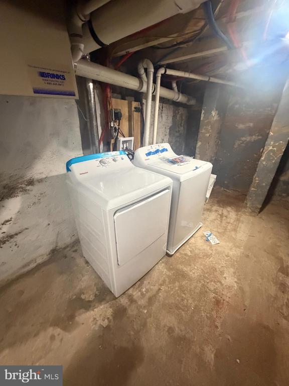 Building Photo - 112 E Huntingdon St