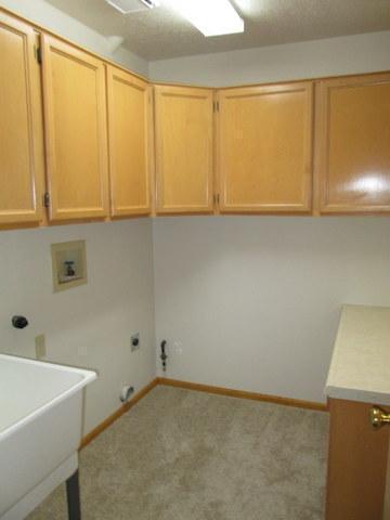 Building Photo - Large 4 Bedroom House in La Cueva District