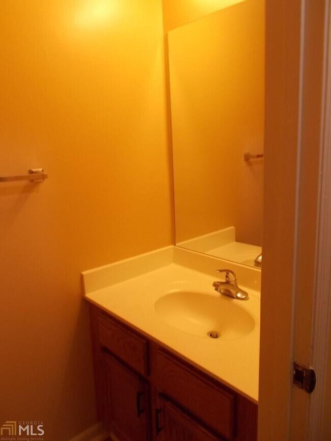 Building Photo - 4788 Wyndam Dr