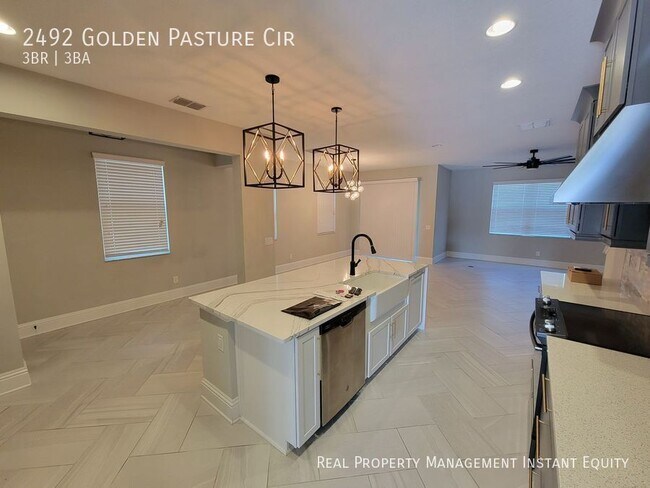 Building Photo - 2492 Golden Pasture Cir