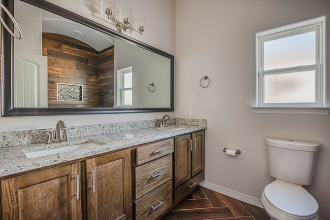 Building Photo - Eastside area for Short or Long Term Renta...