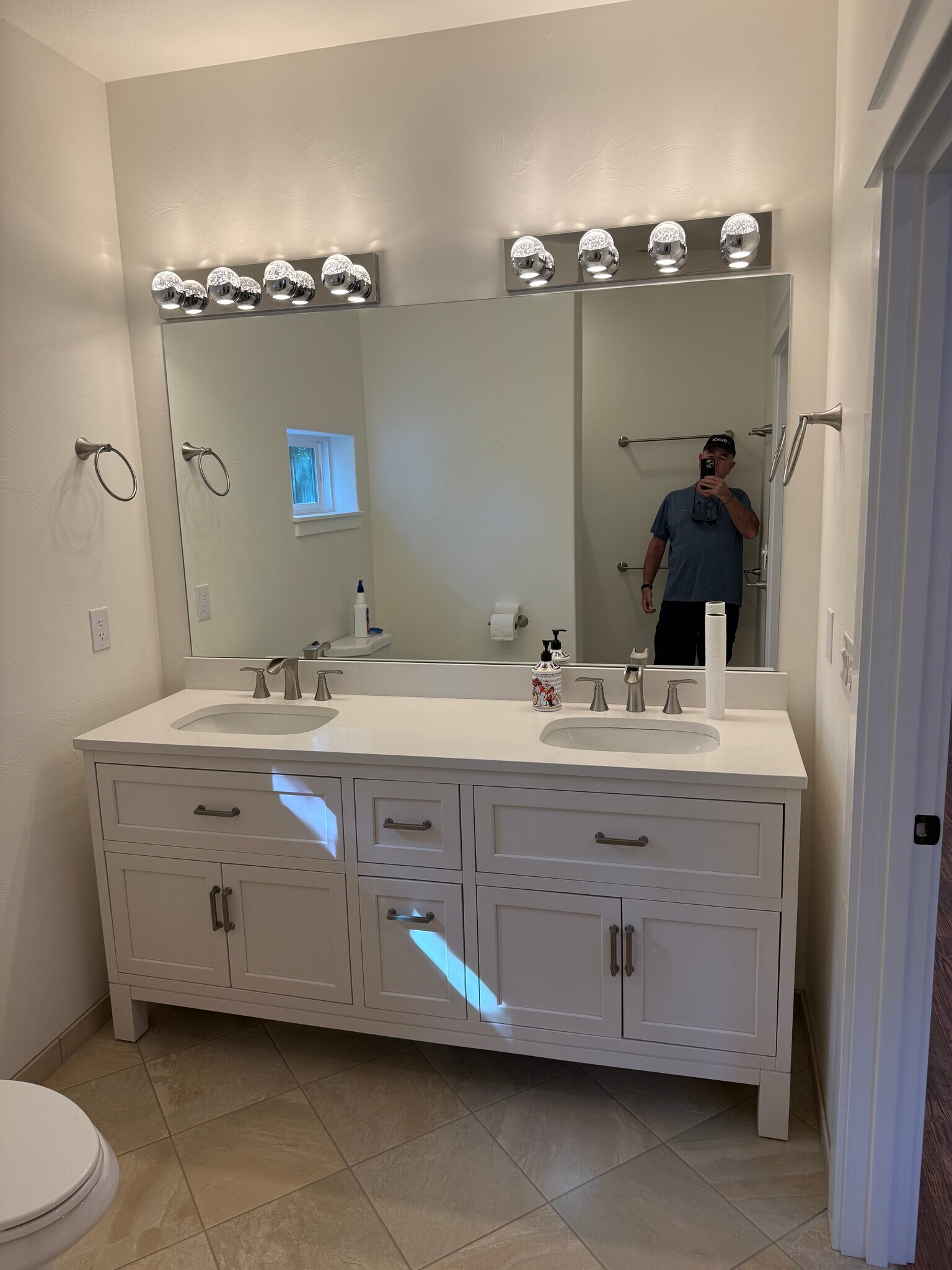 Downstairs bathroom - 1184 Rutherford Dr