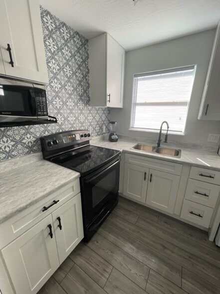 Building Photo - 1550 Michigan Ave