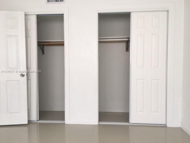 Building Photo - 8035 Crespi Blvd