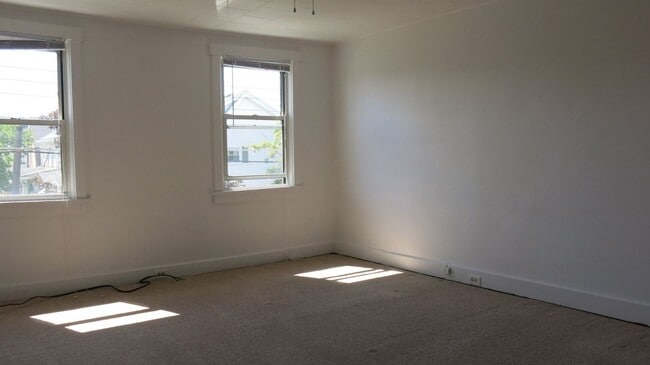 Building Photo - Charming Two-Bedroom Apartment in the Heart of Morningside!