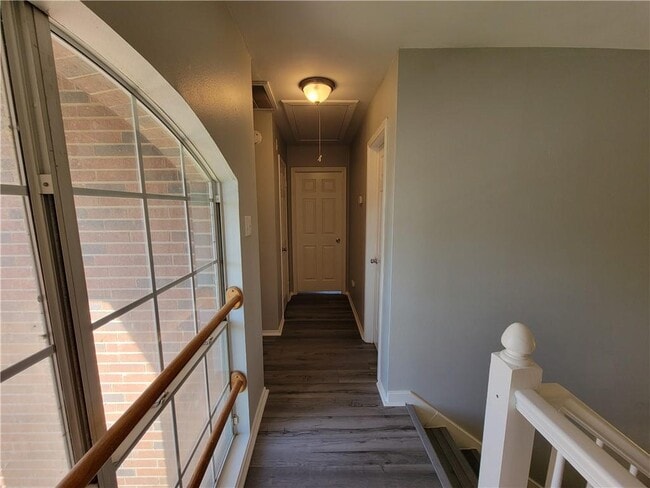 Building Photo - 1001 Acanthus St