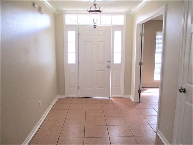 Building Photo - 3156 Peppertree Dr
