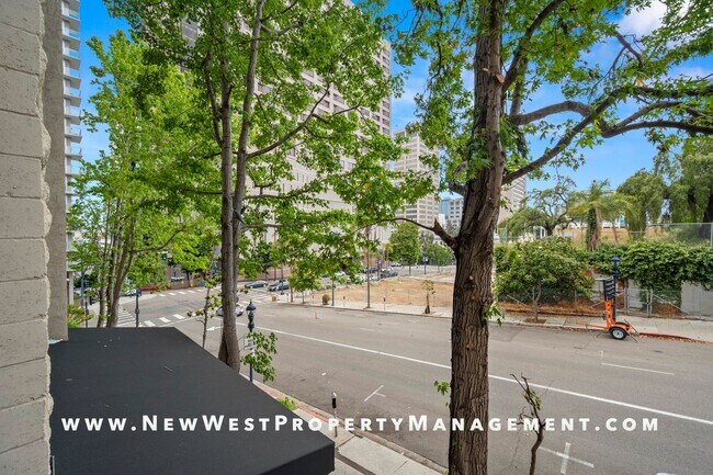 Building Photo - Renovated Cortez Hill 2 Bedroom at Symphon...