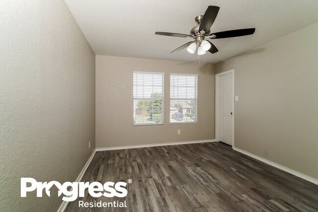 Building Photo - 659 Northlake Dr