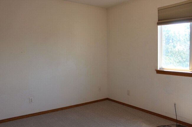 Building Photo - Arvada Home near Standley Lake with 4 BR/4 BA!