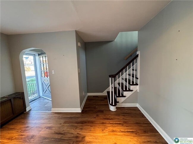 Building Photo - 724 N Muhlenberg St