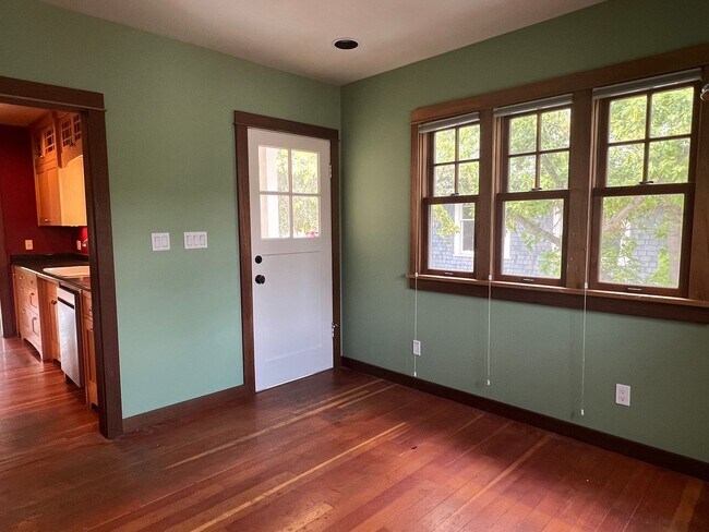 Building Photo - Coming Soon!  Craftsman home near Downtown...