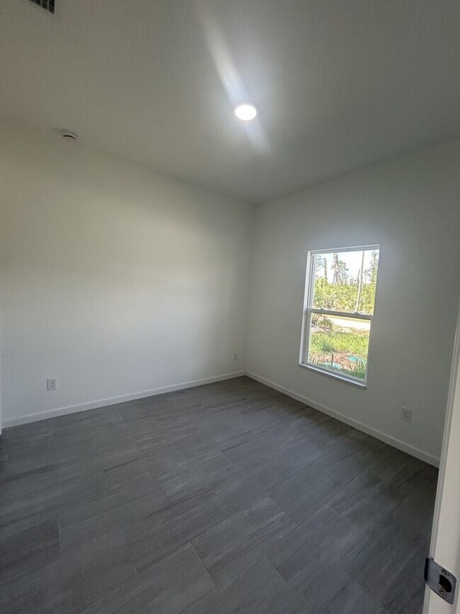 Building Photo - 544 Highlands Lake Dr