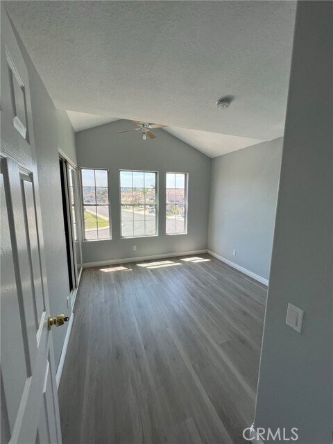 Building Photo - 543 S Eveningsong Ln