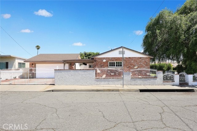 Building Photo - 14605 Olive St