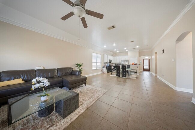 Building Photo - 6130 Flagg Ranch Dr