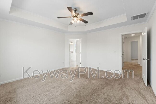 Building Photo - 738 Woodvine Dr