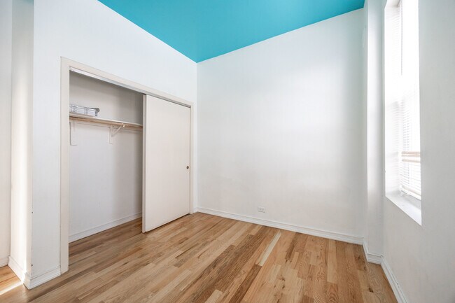 Building Photo - 3248 W 25th St