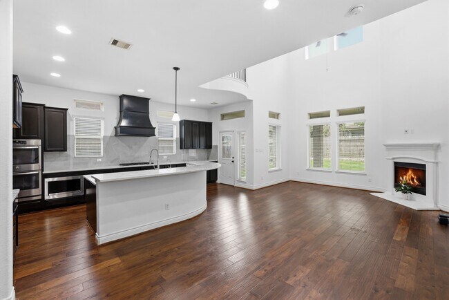 Building Photo - 135 Deerfield Meadow Dr