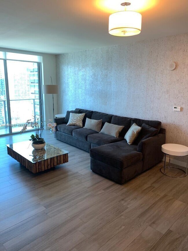 Building Photo - 1100 S Miami Ave