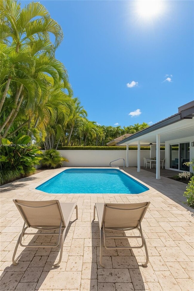 Building Photo - 7300 SW 77th Ave