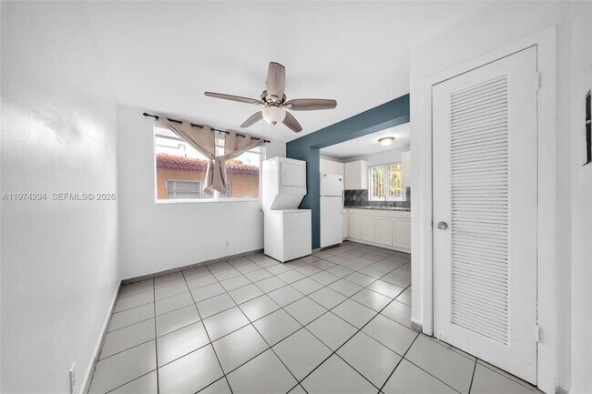 Building Photo - 1853 SW 17th St