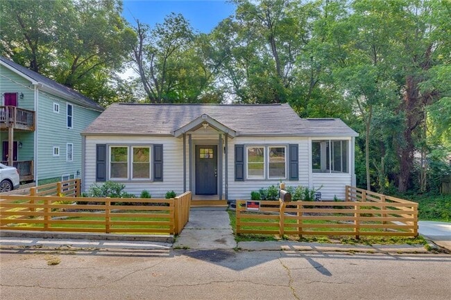 Primary Photo - 845 Oak St NW